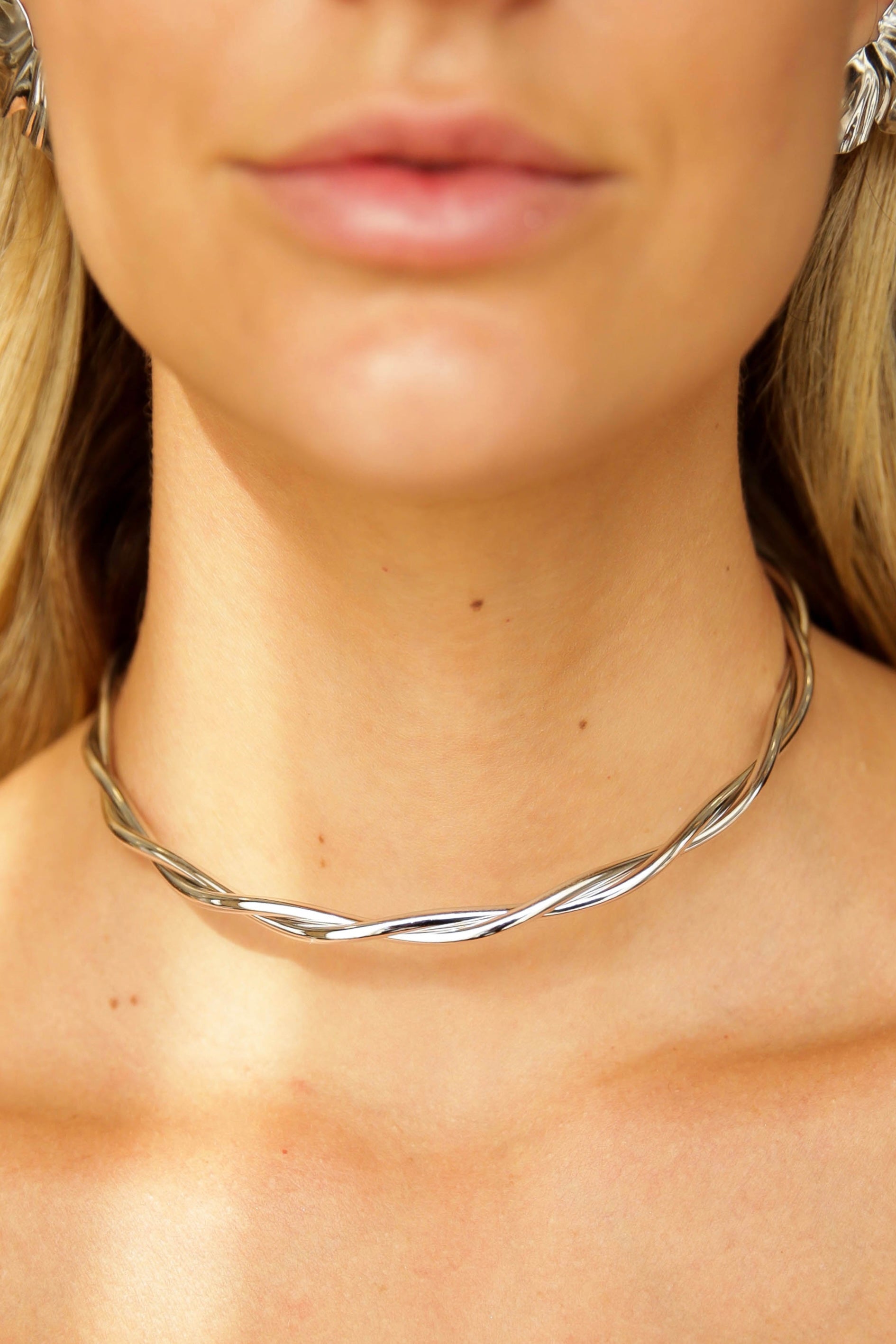 CHOKER ARO DUPLO TRANÇADO 3MM